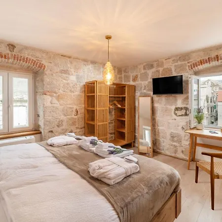 וילה Rita Heritage Kaštela